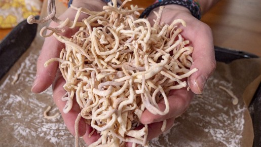 Яичная лапша на дому: секреты вкуса и долгого хранения