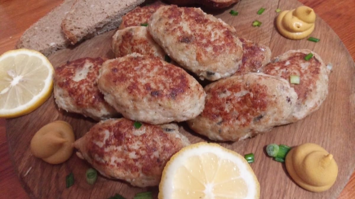 Котлеты по-киевски: как стать мастерицей за полчаса