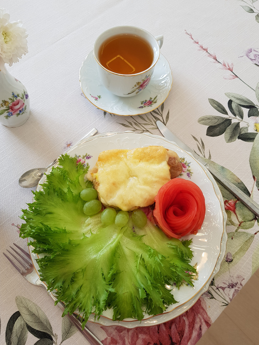 Свинина под ананасом и сыром