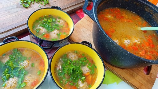 Ух ты! Легендарный суп с фрикадельками: вдохновляющий рецепт на обед