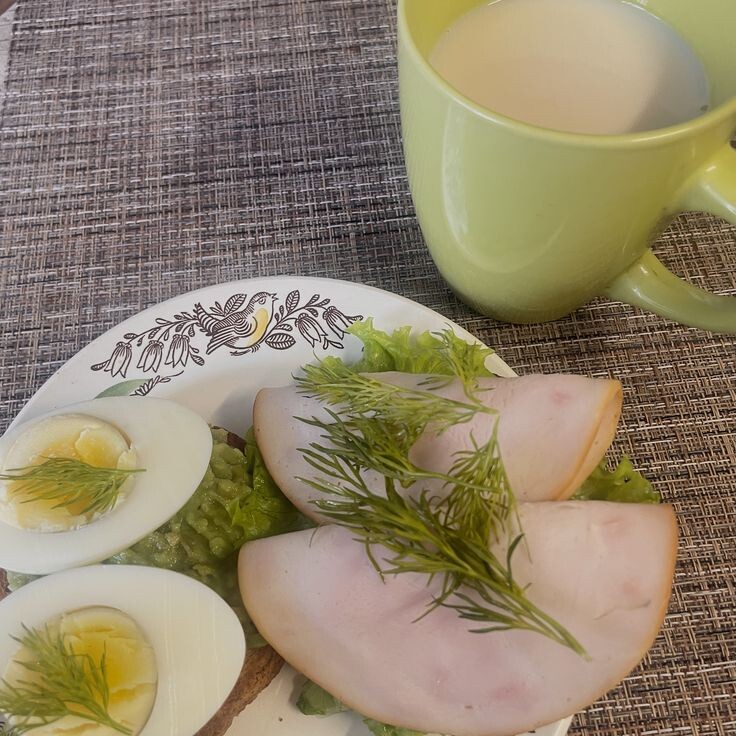 Частое питание после 50: как это может нарушить восстановление организма