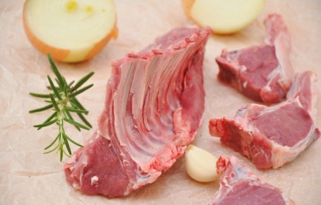 Как правильно выбрать мясо ягненка