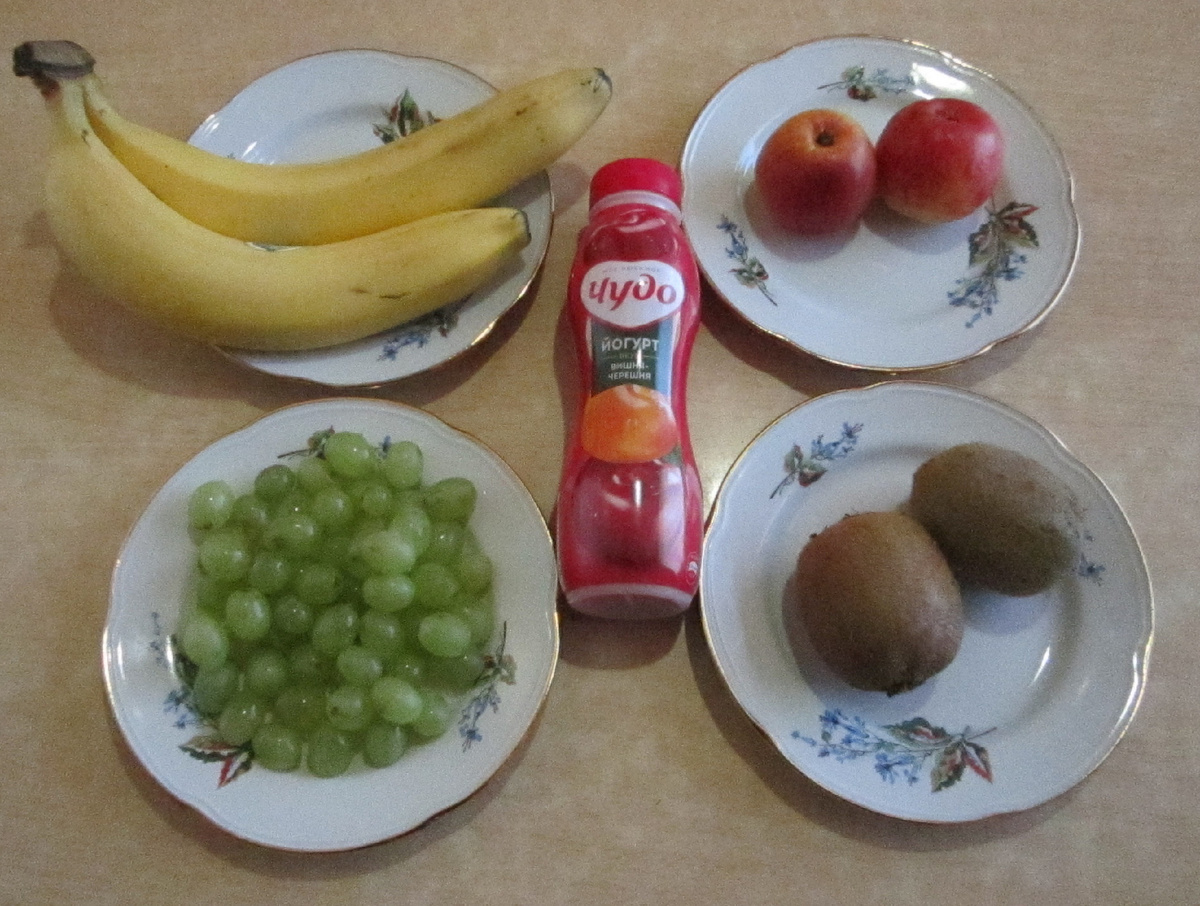 Сладкий взрыв свежести: как легко приготовить фруктовый салат с йогуртовой заправкой