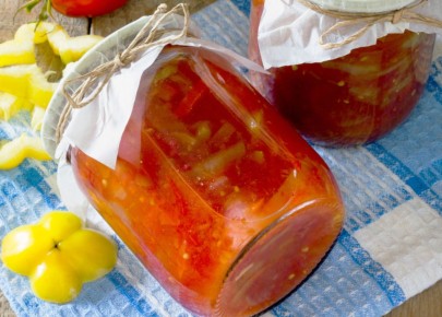 Популярные рецепты лечо на зиму: открываем секреты с баклажанами, кабачками и морковью