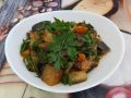 Тушеные баклажаны с помидорами и овощами