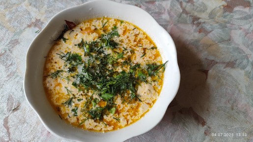 Сливочный кето-суп с сёмгой