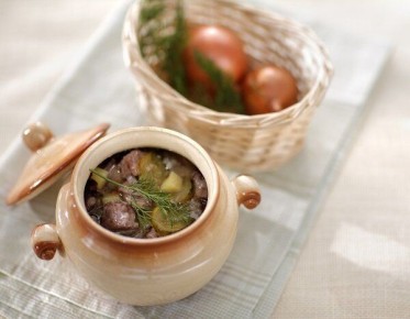 Телятина с солеными огурцами: идеальное блюдо для уютного ужина