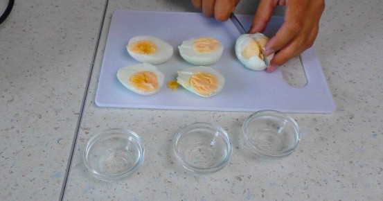 Способы быстро сварить яйца в мультиварке: просто и без ожиданий