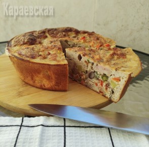 Нежный заливной пирог с курицей и овощами: простая кулинарная находка