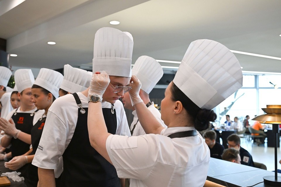 В Москве открыли молодежное кафе, где работают студенты-практиканты