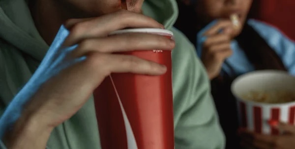 Drink your movie: как выбрать идеальный напиток для киносеанса