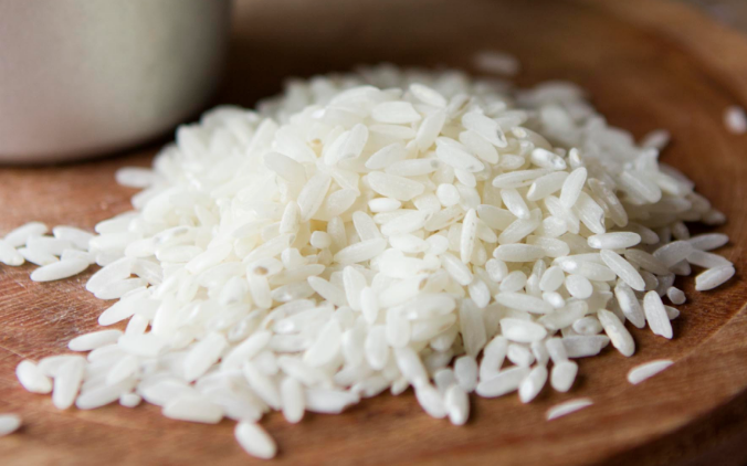 Изысканное ризотто: два уникальных рецепта с грибами и ягодами