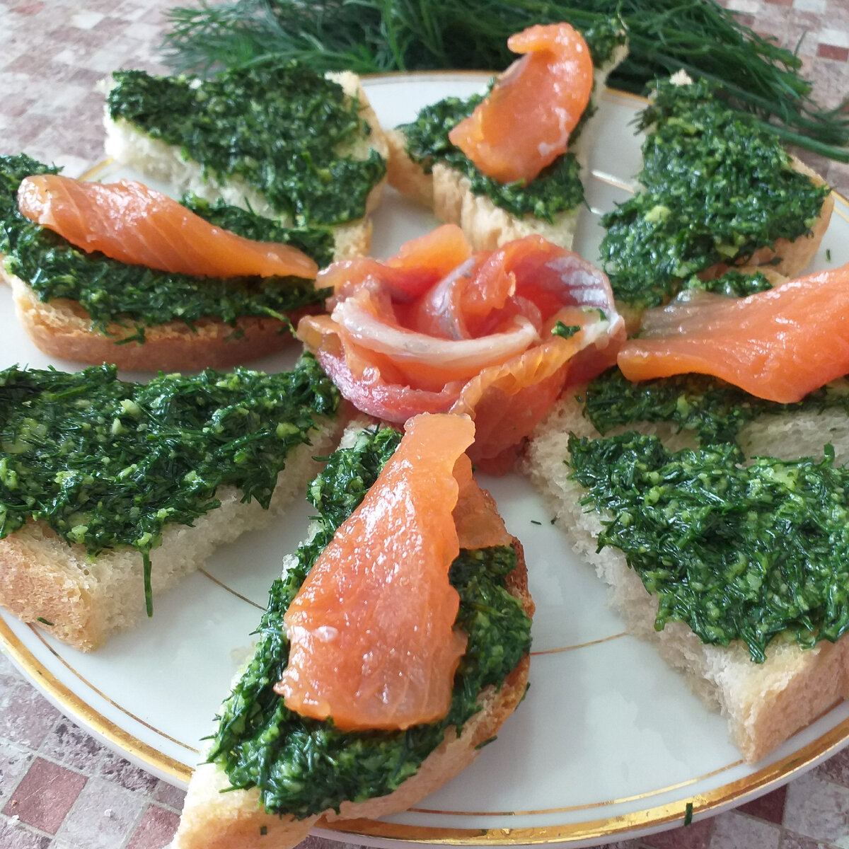 Как сделать универсальный укропный соус, который будет везде кстати