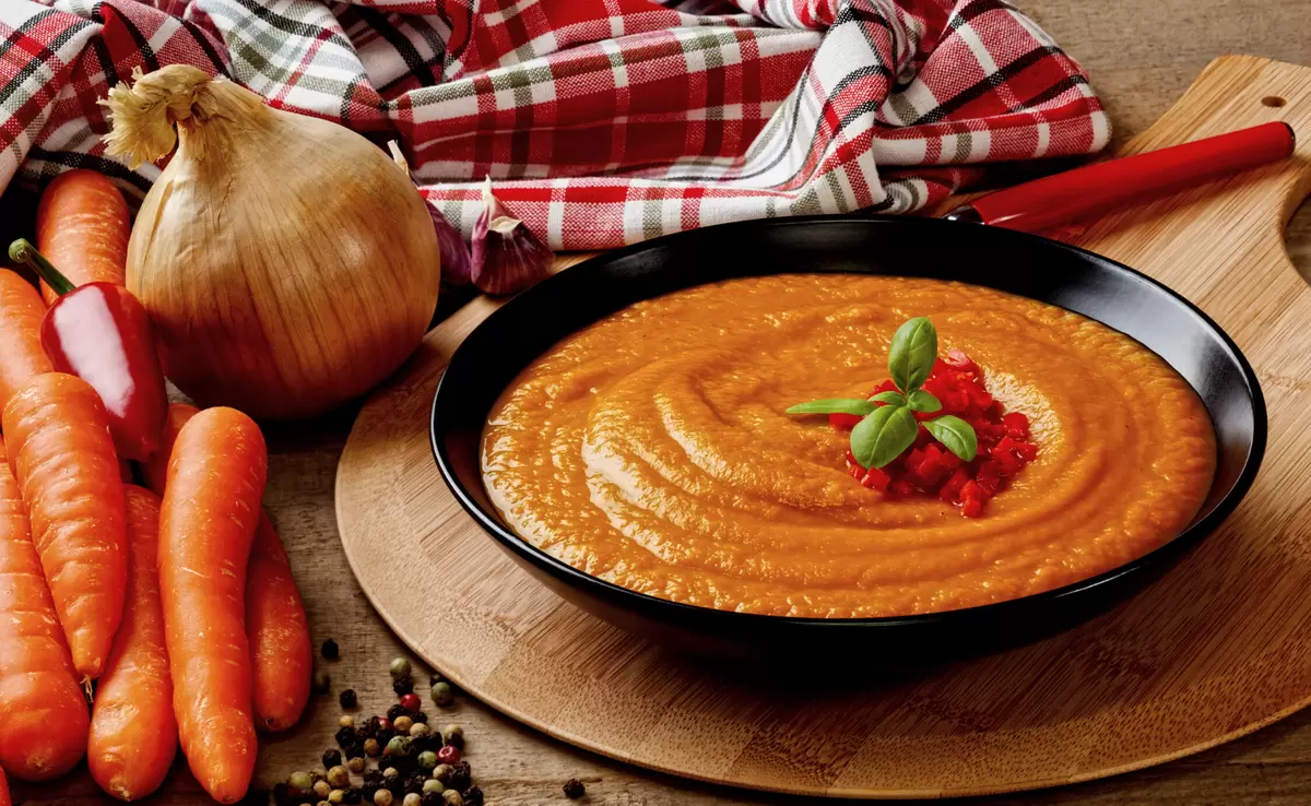 Погружение в осень: попробуйте суп из запеченной моркови, чтобы согреться в холодные дни