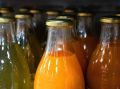 Цены на апельсиновый сок стремительно падают: что происходит на рынке?