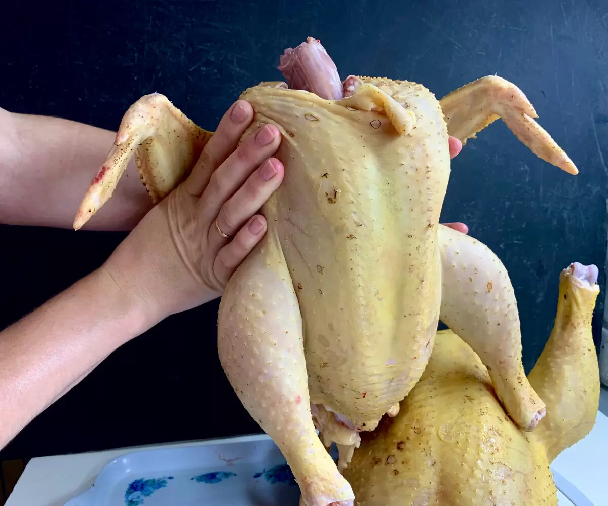 Преимущества домашней курицы: личный опыт и сравнение с мясом свиней