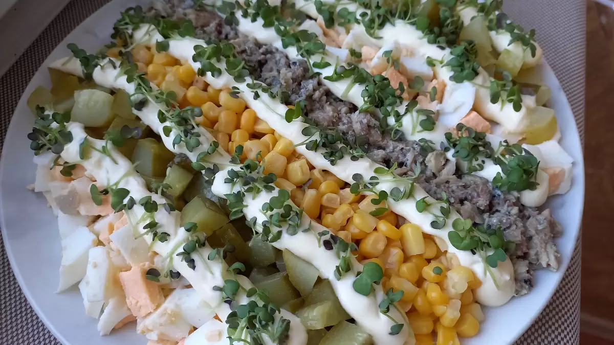 Салат Мозаика: праздничный штрих на скорую руку