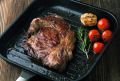 Пять ошибок, которые ruin жарку мяса на сковороде