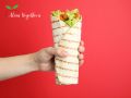 Шаурма под микроскопом: что на самом деле скрывает популярный фастфуд?